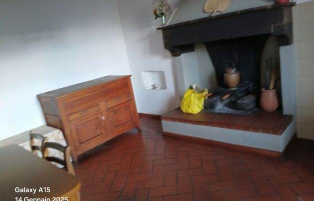3+ bedroom apartment for rent in Arezzo